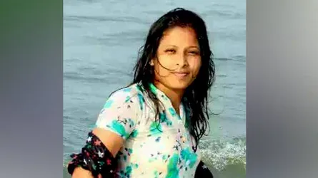 যেভাবে ধরা পড়লো লাবনী