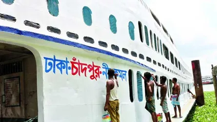 ঈদকে সামনে রেখে ফিটনেসবিহীন লঞ্চ