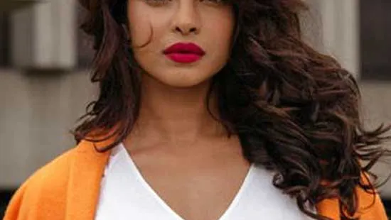 'হিন্দু সন্ত্রাস' : বিপাকে 'দেশী গার্ল' প্রিয়াঙ্কা