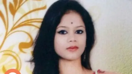 ফেসবুক লাইভে তরুণীর আত্মহত্যা