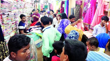 কেনাকাটায় জমে উঠেছে লক্ষ্মীপুরের ঈদবাজার