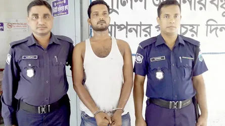 নাটোরে ছাত্রদল নেতা আটক