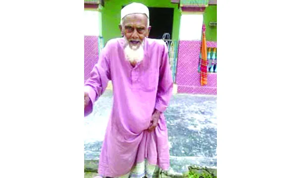 ১১৮ বছর বয়সের বৃদ্ধ আকবর আলী রোজা রাখেন