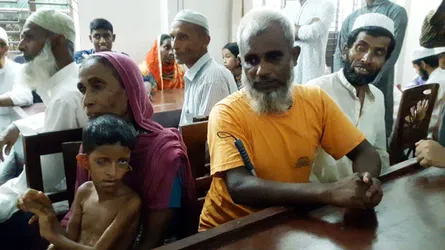 নড়াইলে প্রতিবন্ধীদের সম্মানে ইফতার