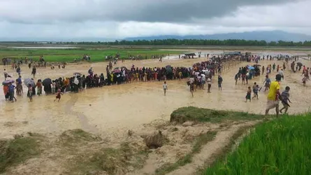 উখিয়া রোহিঙ্গা ক্যাম্পে আবারো হাঁটুপানি