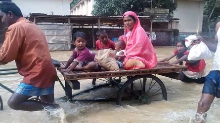 মৌলভীবাজার শহরে ঢুকে পড়েছে মনুর পানি