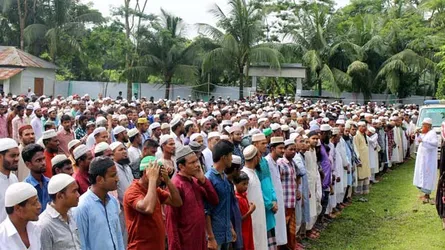 ইন্দুরকানীতে মাওলানা সাঈদীর ছোট ভাইয়ের ২য় জানাজা অনুষ্ঠিত