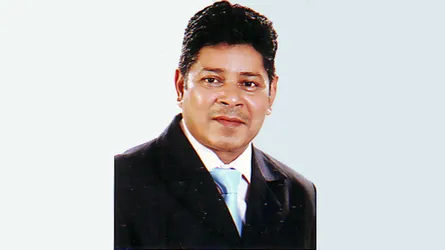 সিলেটে বিএনপি নেতা-কর্মীদের ফুলেল শুভেচ্ছায় সিক্ত মেয়র প্রার্থী সেলিম