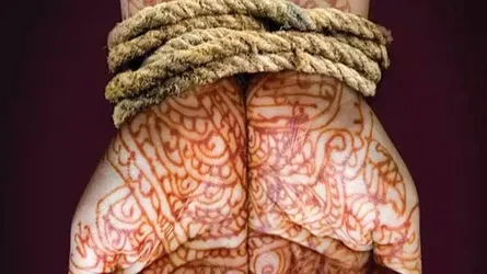 বরকে বেঁধে রাখল মেয়েপক্ষ