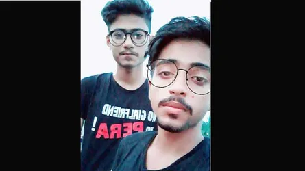 মৃত্যুকূপ রাজার ঘাট : বলি দুই তরুণ