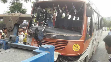 গোপালগঞ্জে বাস চাপায় ২ এনজিও কর্মকর্তা নিহত