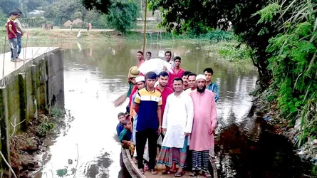 সুনামগঞ্জে নদীতে ব্রীজ না থাকায় জনসাধারনের দূর্ভোগ