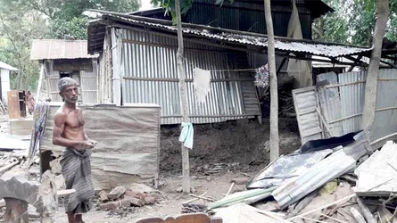 মৌলভীবাজারে বন্যায় কয়েক হাজার ঘরবাড়ি ক্ষতিগ্রস্থ