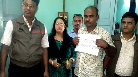 দর্শনা চেকপোষ্টে কোটি টাকার স্বর্ণসহ আটক