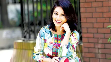 মোনালিসার যখন সবকিছু থেমে যায়