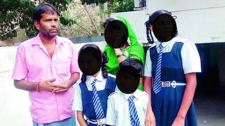 মুসলিম মেয়েকে দত্তক নেয়ায় ‘অপরাধে’ ১৬ বার ছুরিকাঘাত