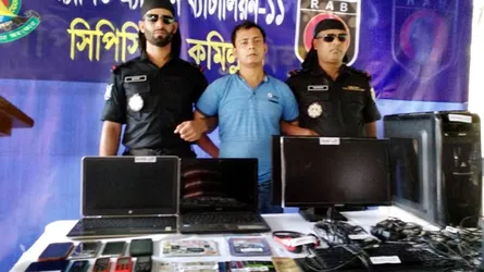 কুমিল্লায় বিকাশ হ্যাকিং চক্রের হোতা গ্রেফতার
