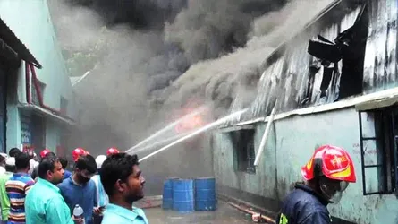 গাজীপুরে জিও টেক্সটাইল কারখানায় ভয়াবহ আগুন