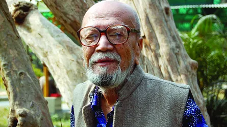 ‘হঠাৎ উঠে আসবে লাল সূর্য’