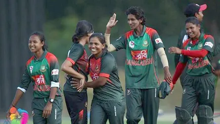 ফাহিমা-রুমানার ভেলকিতে দারুণ জয় বাংলাদেশের