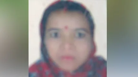 টাঙ্গাইলে স্ত্রীকে গলা কেটে হত্যার পর স্বামী পলাতক