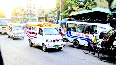 অবৈধ স্ট্যান্ডে রাস্তা দখল