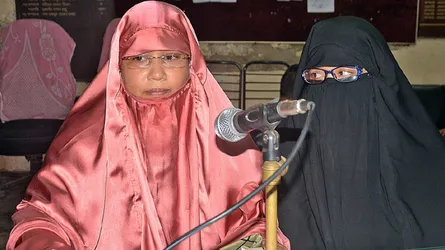 শেরপুর জেলা পাসপোর্ট কর্মকর্তার বিরুদ্ধে স্ত্রীর সংবাদ সম্মেলন