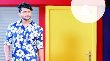 ফ্যাশনে  প্রিন্টের শার্ট রঙের ঝলক