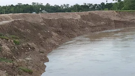 ধলাই নদীর বাঁধ ৩ মাসেই নদীগর্ভে