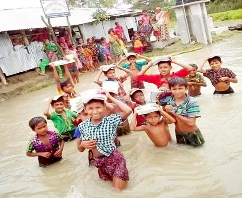 জোঁয়ার-ভাটায় চলে যে স্কুল