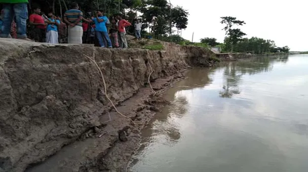 যে কোন সময় ধ্বসে যেতে পারে জামালপুর-ময়মনসিংহ সড়ক