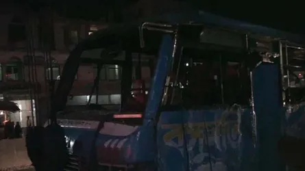 গাজীপুরে সড়ক দুর্ঘটনায় গার্মেন্টস কর্মী নিহত, বাসে আগুন