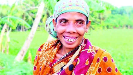 ভিক্ষা করেই চলে শেফালীর সংসার