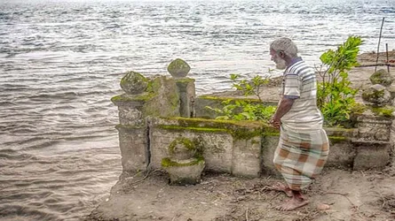 নদী ভাঙনে পাল্টে যাচ্ছে মানচিত্র