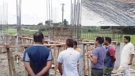 সাঁথিয়ায় কাজ বন্ধের নির্দেশ দিলেন ইউএনও