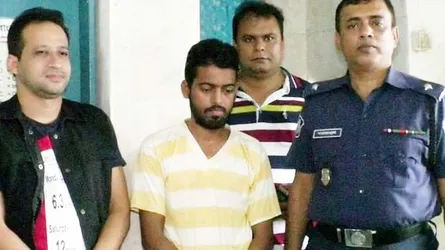 ‘আতশবাজি বিক্রির টাকার ভাগ নিয়ে খুনের পর লাশ ফেলা হয় পদ্মায়’