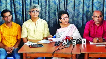 শিক্ষকেরাও নিরাপদ নন ঢাবি ক্যাম্পাসে
