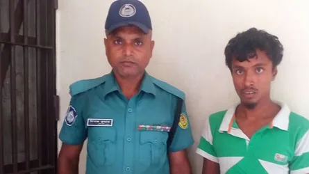 খুলনায় স্ত্রীকে কুড়াল দিয়ে কুপিয়ে হত্যা