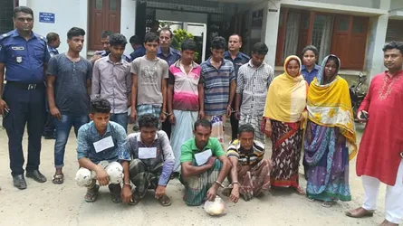 বগুড়ায় ওয়ারেন্টের আসামীসহ ১২ মাদক কারবারি গ্রেফতার