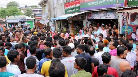 খালেদা জিয়ার সুচিকিৎসা দাবিতে জামালপুরে বিএনপির বিক্ষোভ সমাবেশ