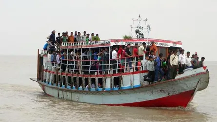১৯ ঘণ্টা পর দৌলতদিয়া-পাটুরিয়া নৌরুটে লঞ্চ চলাচল শুরু