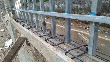 অবশেষে প্রাচীর নির্মাণে রড ব্যবহার