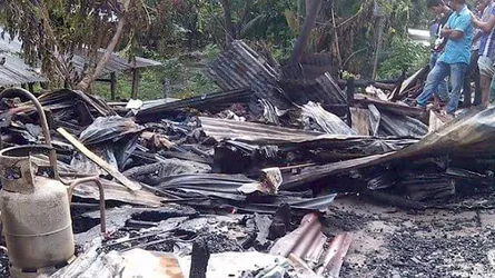 বেতাগীতে ভয়াবহ অগ্নিকাণ্ডে ৩টি দোকান ভস্মীভূত