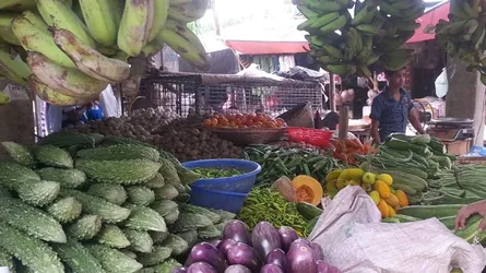 উখিয়ায় বেড়েছে মাংস ও সবজির দাম