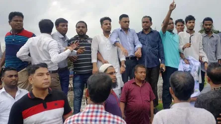 মাহমুদুর রহমানের উপর হামলার প্রতিবাদে চট্টগ্রাম দক্ষিণ জেলা স্বেচ্ছাসেবকদলের বিক্ষোভ