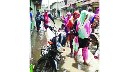 বরগুনা শহরে জলাবদ্ধতা