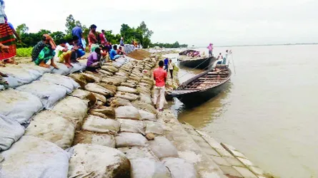 ইসলামপুর যমুনার বাম তীর সংরক্ষণ প্রকল্পে ধস