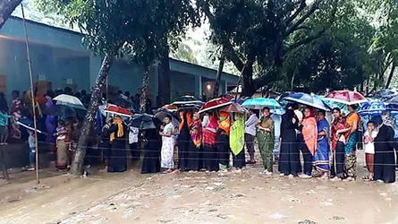 কক্সবাজার পৌর নির্বাচন : বিএনপির এজেন্টদের বের করে দেয়ার অভিযোগ