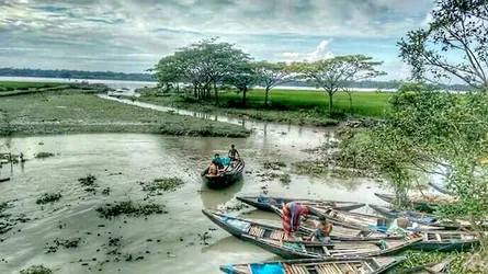 বরগুনার বৈরী আবাহাওয়ায় জেলেদের বেহাল দশা