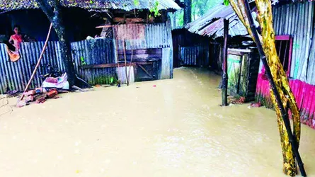 মিরসরাইয়ে ভারী বর্ষণ ও পাহাড়ি ঢলে নিম্নাঞ্চল প্লাবিত